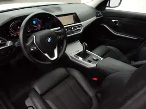 BMW 318 d Touring Sportsitze el.AHK Driv.Ass Sitzheiz Bild 5