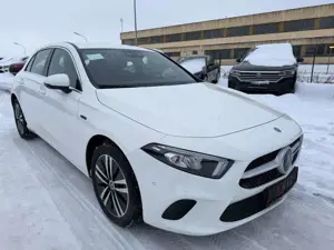 Mercedes-Benz A 250 e Distronic AHK LED Kamera Carbon Navi