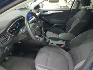 Ford Focus Focus Turnier 2.0 EcoBlue COOLCONNECT Bild 3