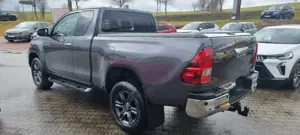 Toyota Hilux 2,8 XTRA Cab AT Bild 3