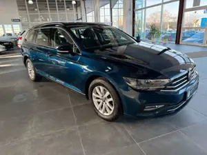 Volkswagen Passat Variant Business*NaviKam.*LED*AHK. Bild 3