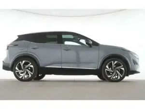 Nissan Qashqai 1.3 DIG-T Tekna+ Bose® +Allwetterreifen Bild 4