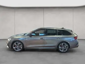 Skoda Octavia Combi 2.0 TDI DSG RS Bild 2