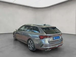 Skoda Octavia Combi 2.0 TDI DSG RS Bild 3