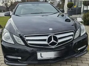 Mercedes-Benz E 200 E 200 Cabrio AMG Sport BlueEFFICIENCY 7G-TRONIC Elegance Bild 4