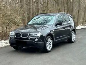 BMW X3 2.0d *66TKM* *Panoramadach* *Memory* *SHZ*