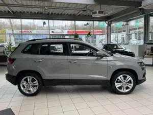 Skoda Karoq Style 2.0 TDI DSG 4x4 Navi PDC Klima Bild 5