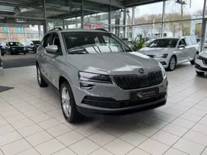 Skoda Karoq Style 2.0 TDI DSG 4x4 Navi PDC Klima Bild 4