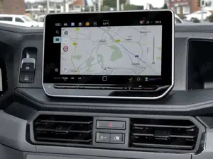 Volkswagen Crafter 35 Kasten MR HD Autom. AHK Navi RKamera Bild 5