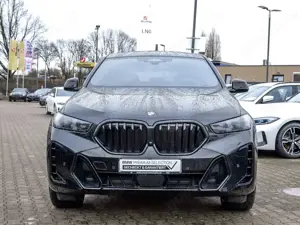 BMW X6 xDrive40d M Sport Pro Pano AHK ACC 360° 22"LM KFZ Bild 4