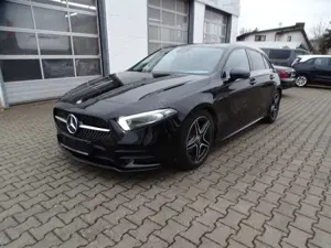 Mercedes-Benz A 200 AMG Line, Standheizung, Leder, Rückfahrkamera, LED Bild 3