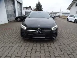 Mercedes-Benz A 200 AMG Line, Standheizung, Leder, Rückfahrkamera, LED Bild 2