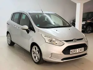 Ford B-Max Titanium *1.HAND *SHZ *TEMPO *NAVI *8FACH Bild 3