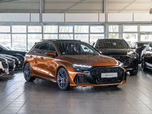 Audi RS3 Sportback HUD Schalensitz Pano  Carbon Kream