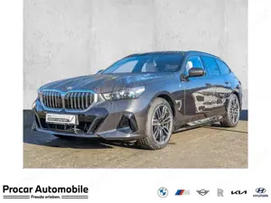 BMW 520 d xDrive Touring M Sport AHK Pano DA Prof. H/K PA+ Bild 1