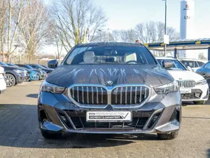 BMW 520 d xDrive Touring M Sport AHK Pano DA Prof. H/K PA+ Bild 4