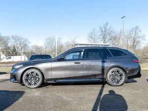 BMW 520 d xDrive Touring M Sport AHK Pano DA Prof. H/K PA+ Bild 3