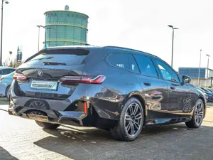 BMW 520 d xDrive Touring M Sport AHK Pano DA Prof. H/K PA+ Bild 2