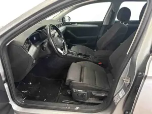 Volkswagen Passat Variant 2.0TDI DSG 4 Mo Business AHK Navi Bild 5