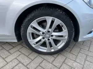 Mercedes-Benz C 180 CGI Avantgarde Automatik, Sitzheizung, Glasschiebe Bild 5