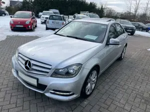 Mercedes-Benz C 180 CGI Avantgarde Automatik, Sitzheizung, Glasschiebe Bild 2