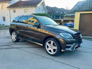 Mercedes-Benz ML 400 ML 400 (166.056)