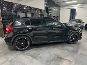 Mercedes-Benz GLA 220 d 4MATIC DCT AMG Line Bild 5