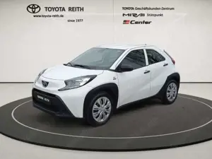 Toyota Aygo X Apple CarPlay Android Auto Musikstreaming DAB Spur