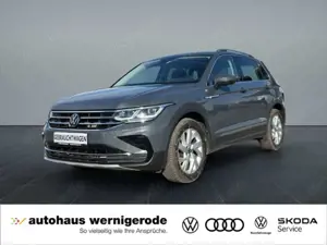 Volkswagen Tiguan 2.0TDI Elegance Matrix/AHK/Pano