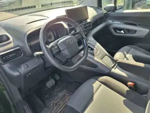 Toyota Proace 1,5D City Verso L1 Team*TOP*M+S* WIE NEU Bild 4