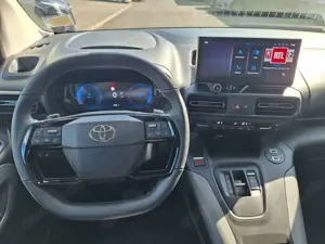 Toyota Proace 1,5D City Verso L1 Team*TOP*M+S* WIE NEU Bild 2