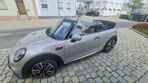 MINI John Cooper Works Cabrio Mini John Cooper Works Cabrio Aut. John Cooper Works Trim Bild 3