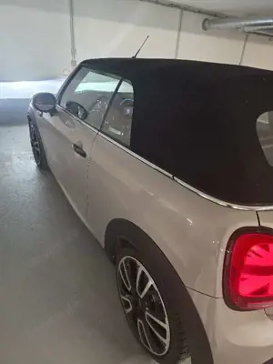 MINI John Cooper Works Cabrio Mini John Cooper Works Cabrio Aut. John Cooper Works Trim Bild 5