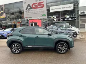 Toyota Yaris Cross 1,5l Teamplayer 4x4 Hybrid Safety + Winter Bild 3