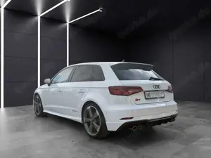 Audi S3 Sportback quattro *2.Hd*LED*ACC*RFK*Sportsitz Bild 3
