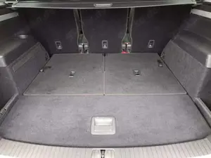 Volkswagen Touran 2.0 TDI United 7Sitzer Standh. ACC Rückf. Bild 5