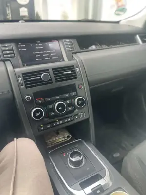 Land Rover Discovery Sport TD4 Aut. HSE Luxury Bild 3