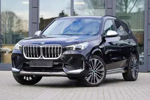 BMW X1 18 i sDrive xLine °MIT 2 JAHREN GARANTIE°