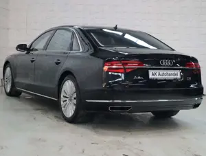 Audi A8 L 3.0 TDI clean Diesel Quattro LED Navi Leder Bild 4
