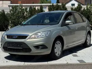Ford Focus 1,6 Style + VOLL SERVICEHEFT inkl. Zahnriemenwechsel Bild 3