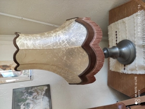 Stehlampe sehr alt