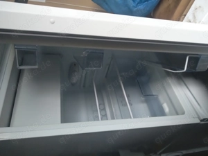 Neues Kühlschrank , und benutze. Bild 2
