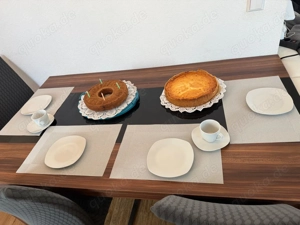 Esstisch , Schrank 3 Türen und Spiegel, Kommode Braun