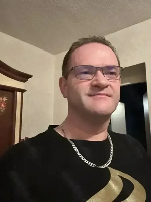 Suche Ihn ab 21 bis 40 für schönen Kontakt 