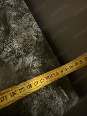 schöne Einbauküche ohne Geräte