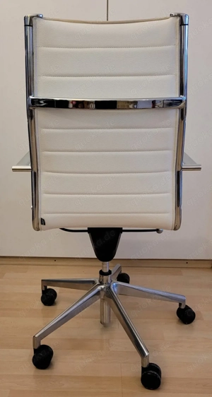 2x Designer Büro-Drehstühle   Chefsessel mit hoher Lehne von Sitland aus weißem Leder, Chrom-Gestell Bild 7