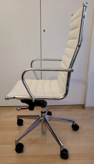 2x Designer Büro-Drehstühle   Chefsessel mit hoher Lehne von Sitland aus weißem Leder, Chrom-Gestell Bild 5
