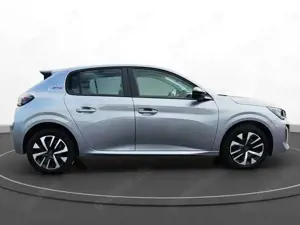 Peugeot 208 STYLE Hybrid Automatik SHZ PDC Car Play Bild 5