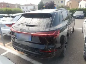 Audi Q8 e-tron S Line 55 quat Navi Matrix Memory ACC RearView Bild 3