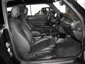 MINI Cooper SE MINI Yours Trim Panorama Kamera PDC Bild 4